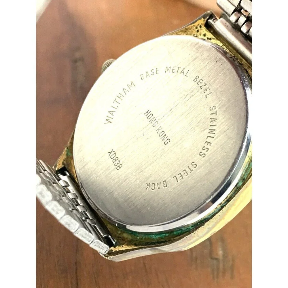 Waltham Mens Watch Vintage Quartz Silver Dial Day Date 33mm Gold Steel B…